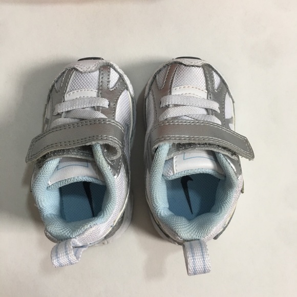 Nike Little Dart 6 White & Blue Unisex Sneakers - Picture 4 of 6